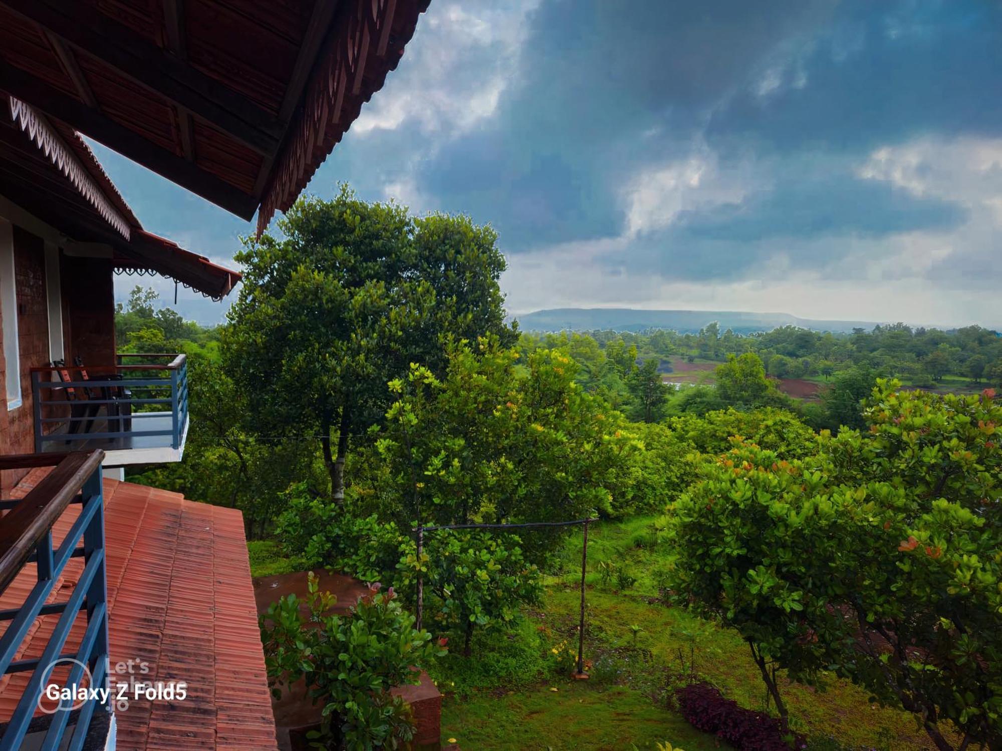 Chalobahills Farmstay Resort Ajra Exteriör bild