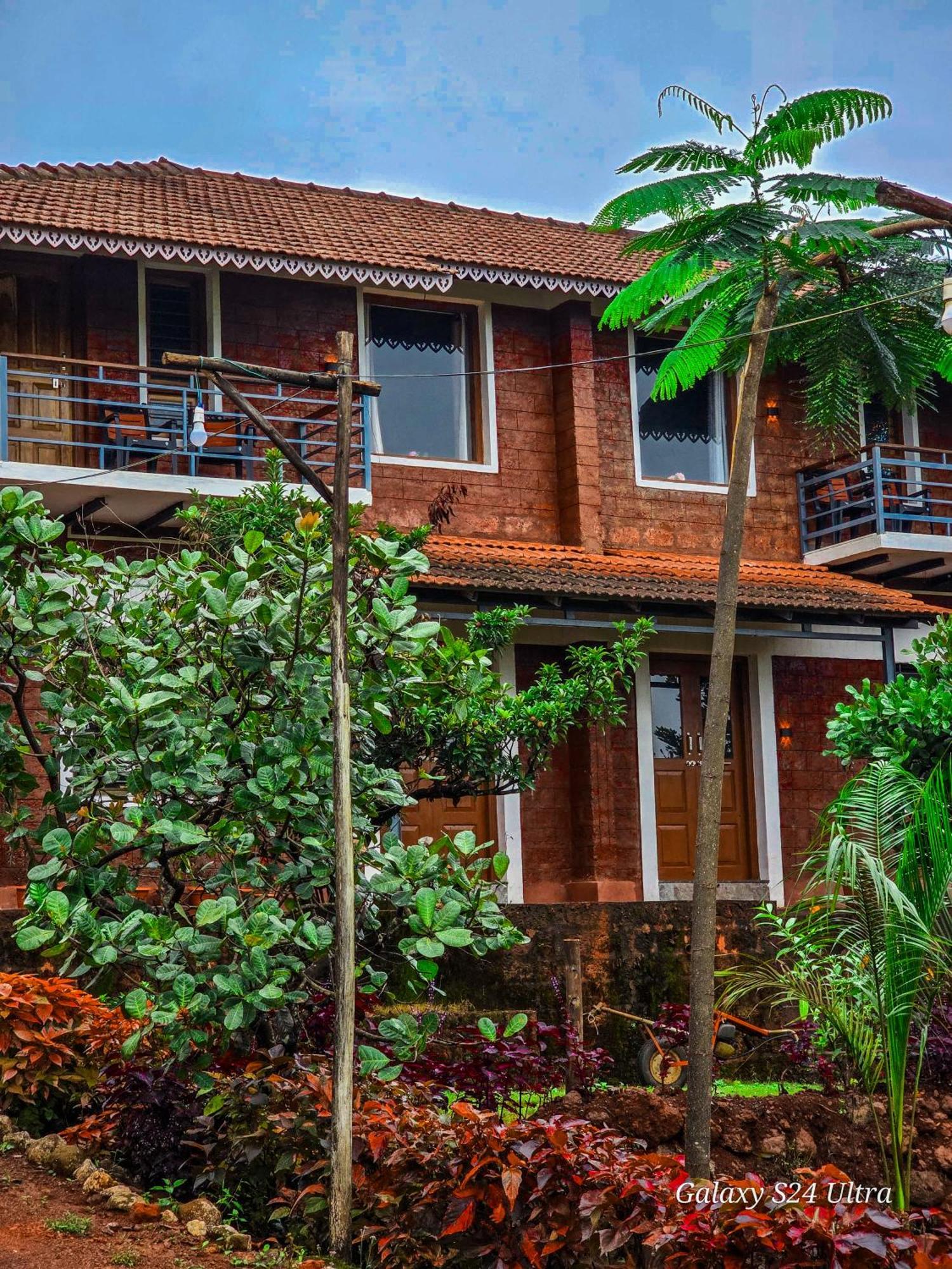 Chalobahills Farmstay Resort Ajra Exteriör bild