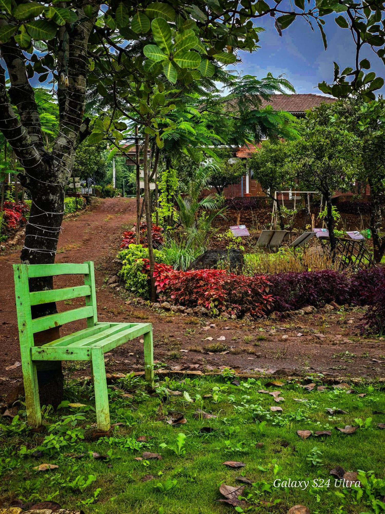 Chalobahills Farmstay Resort Ajra Exteriör bild
